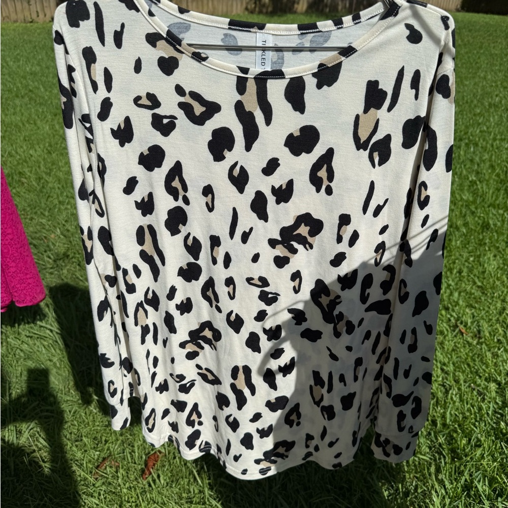 Tickled Teal Black and White Boxy Long Sleeve Blouse